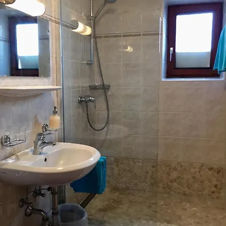 Haus Schoenblick Apartment *