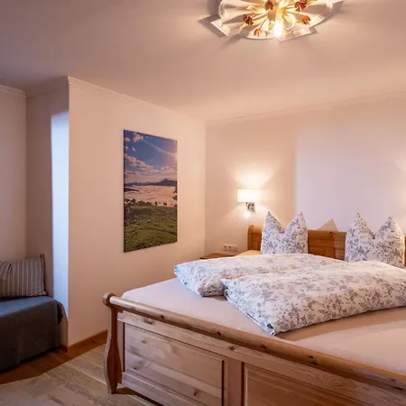Haus Schoenblick Apartment *