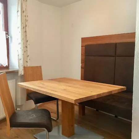Haus Schoenblick アパート